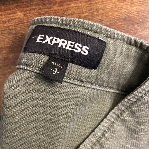 Express Jacket - Picture 2 of 7